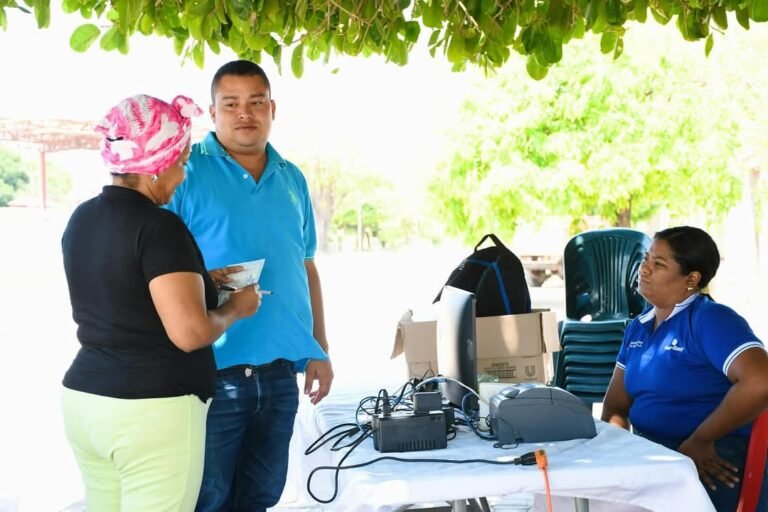 Alcaldía de Barrancas lanzó la campaña de alivios tributarios denominada ‘Hacienda al barrio’