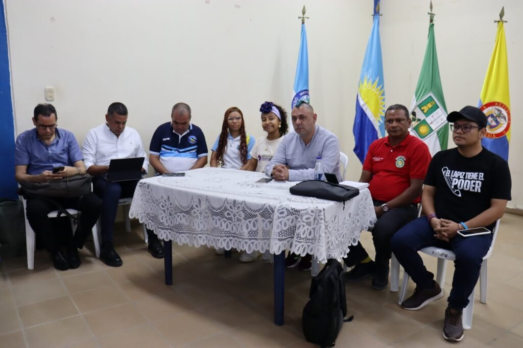 Director de la UApA atendió quejas de rectores en Riohacha por el Plan de Alimentación Escolar