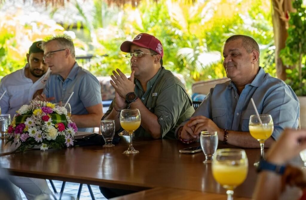 Uniguajira fortalece cooperación con Países Bajos para formar talento en energías renovables y apoyar el desarrollo del parque solar Chivo Mono