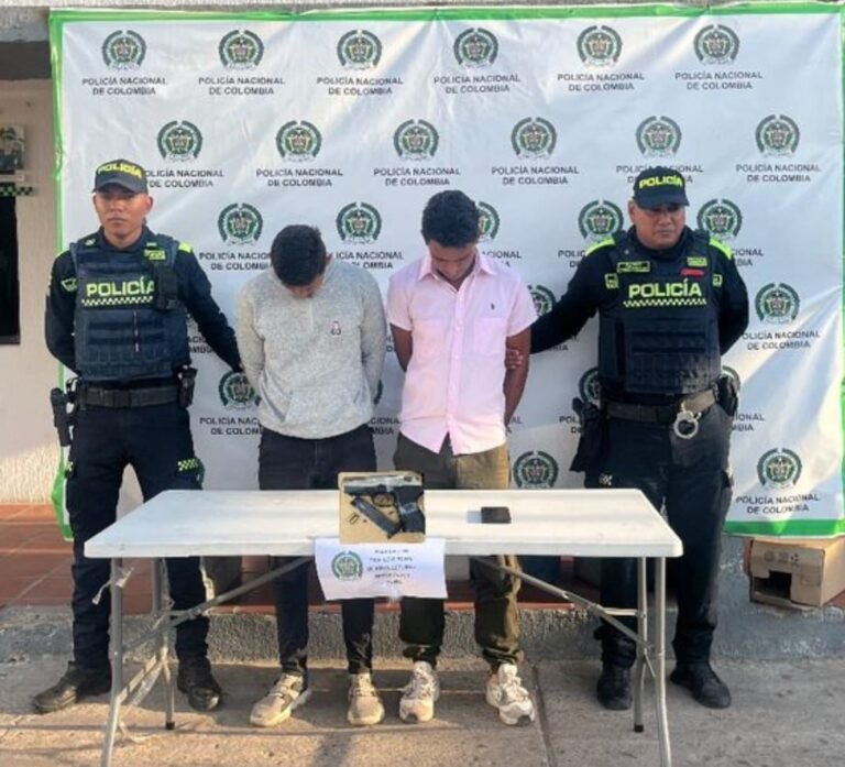 Yeiner Humberto Cossio Velásquez e Isaac David Martínez Flórez, capturados.