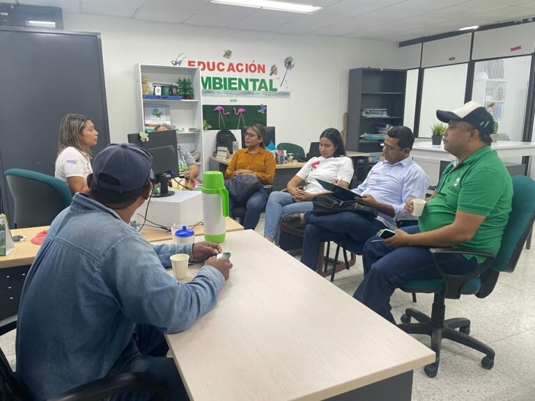 Corpoguajira lideró la creación de la Mesa Técnica de Residuos Sólidos del Distrito de Riohacha