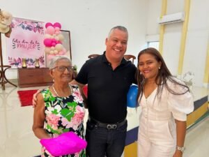 Alcalde de San Juan del Cesar, Enrique Camilo Urbina, realizó reconocimiento a alrededor de 300 mujeres