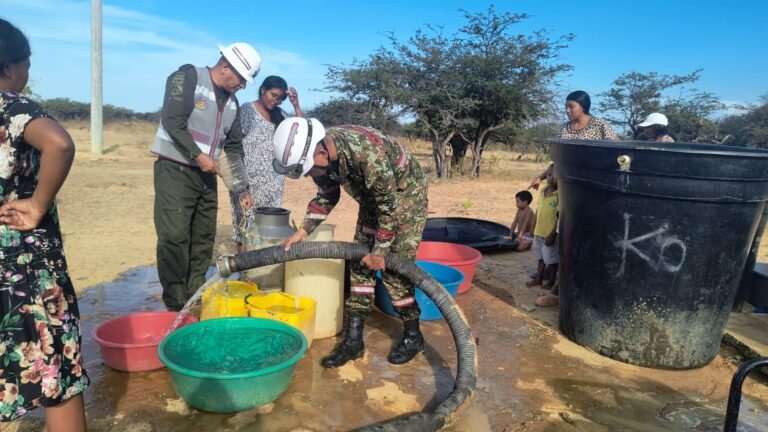 Ejército Nacional suministró 28 mil litros de agua potable a comunidades indígenas de Romonero y Kanasumana