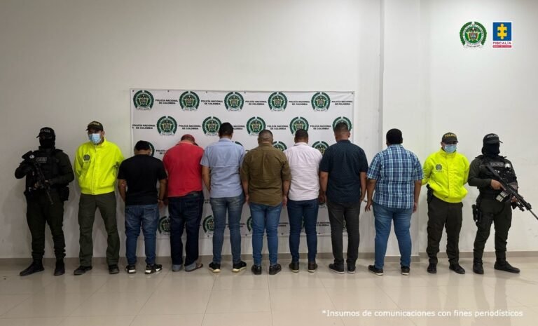 Siete personas fueron judicializadas y aseguradas en centro carcelario, entre ellas cinco integrantes de la Policía Nacional