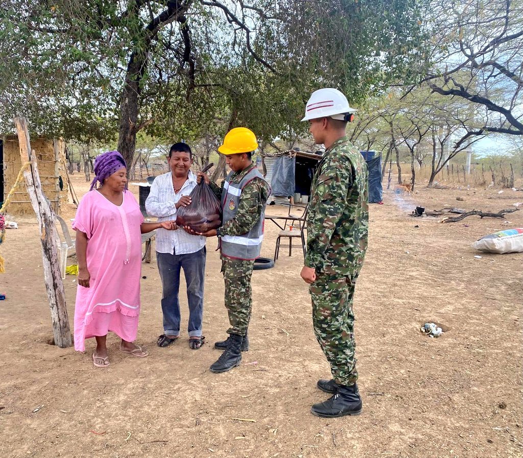 Ejército Nacional entregó alimentos no perecederos en comunidad indígena de Manaure