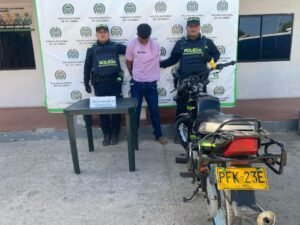 Capturan a dos personas en Maicao por robo de motocicleta y hurto en vivienda