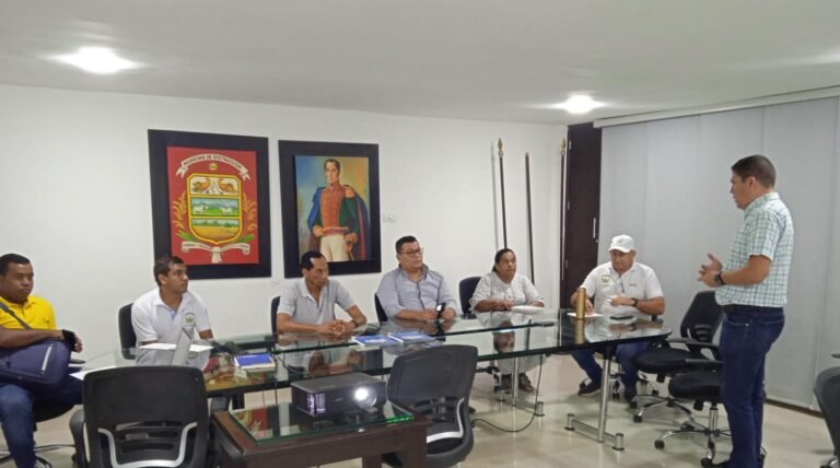 Corpoguajira inició en 15 municipios del departamento las estrategias para fortalecer la educación ambiental