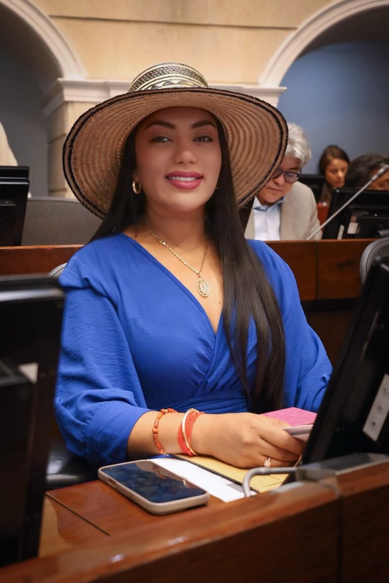 Senadora Martha Peralta Epieyú.
