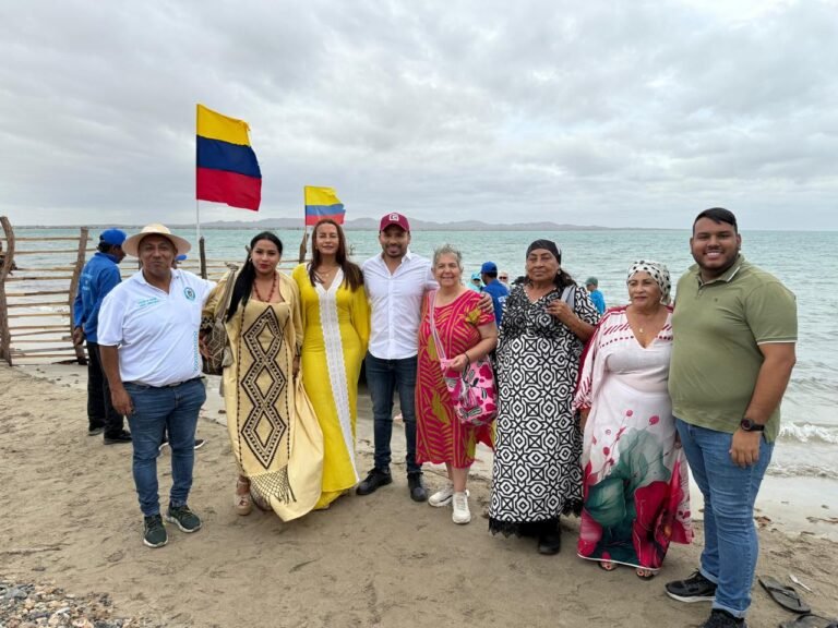 Gestora Social de Uribia y Director de Turismo de La Guajira recibieron a los más de 100 turistas internacionales que arribaron al Cabo de la Vela