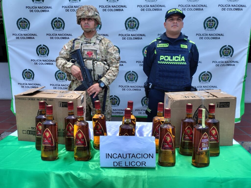 Decomisan 34 litros de licor de contrabando en Maicao y capturan a un ciudadano