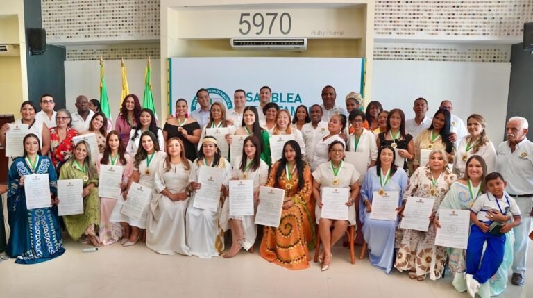 Damas al servicio de La Guajira.
