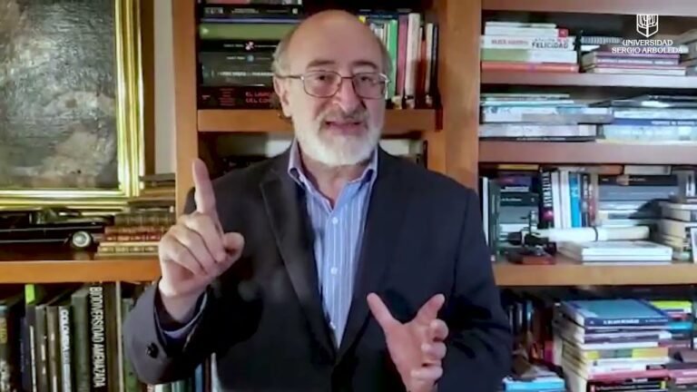 Juan Lozano Ramírez, Periodista y ex senador de Colombia.