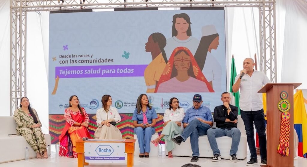Representantes de las entidades que suscribieron la gran alianza.