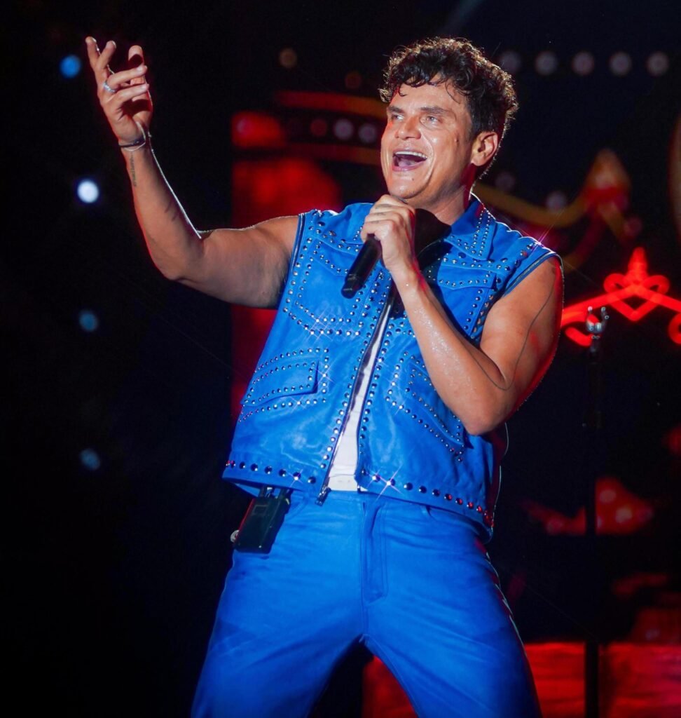 Silvestre Dangond sigue cantando y dándoles alegrías a su querido Silvestrismo