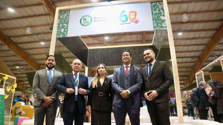 Día de La Guajira engalana la Feria del Libro de Bogotá con una jornada dedicada a su cultura, gastronomía, historia y literatura