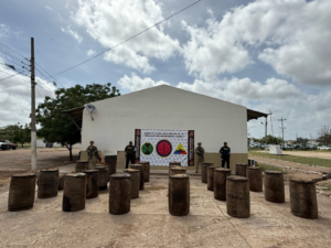 Incautan 1.200 galones de gasolina de contrabando en zona rural de Maicao