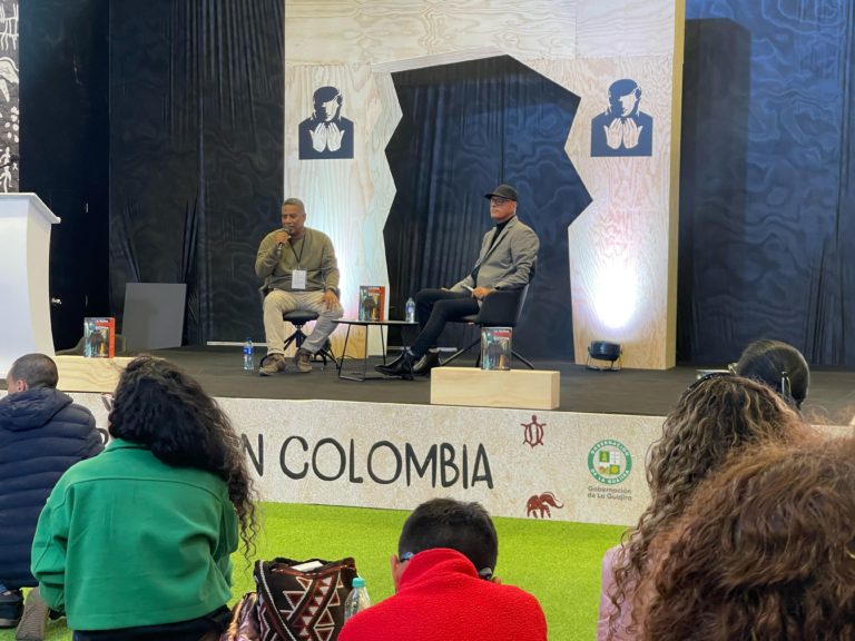 Con éxito se lanzó La última guerra estúpida en la FILBo 2025, obra ganadora del Premio Departamental de Literatura