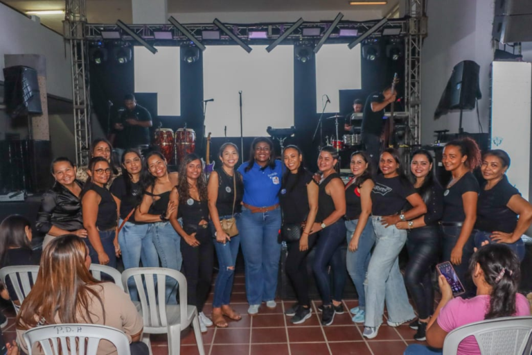 Con arte y música, Comfaguajira celebró su aniversario y marcó el regreso de InterArtes a La Guajira