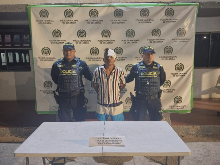 Ciudadanos retienen a presunto asaltante y lo entregan a la Policía en Maicao