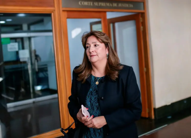 La dignidad de una exministra