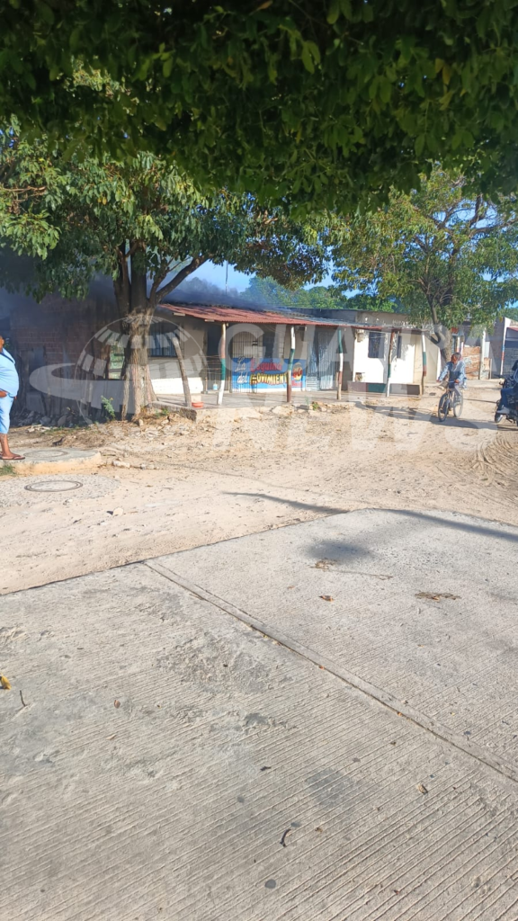 Incendio en vivienda del barrio Cooperativo dejó daños materiales en una habitación