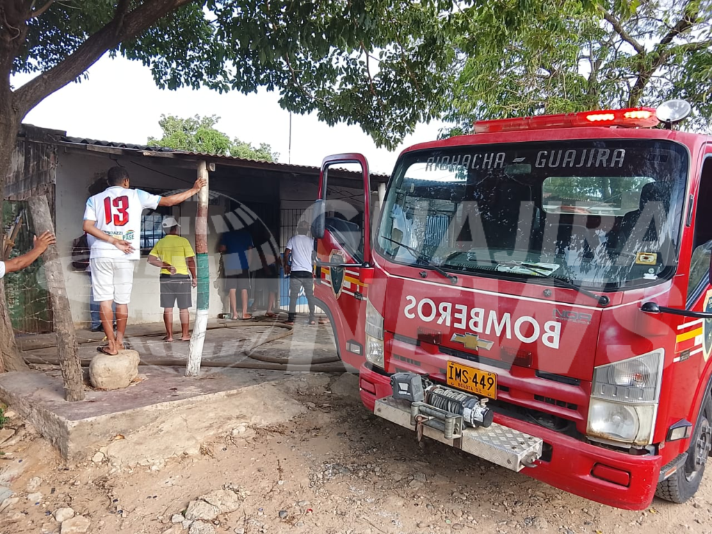 Incendio en vivienda del barrio Cooperativo dejó daños materiales en una habitación
