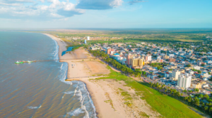 Riohacha: Un viaje a través de su historia económica, entre perlas, contrabando y el auge del turismo