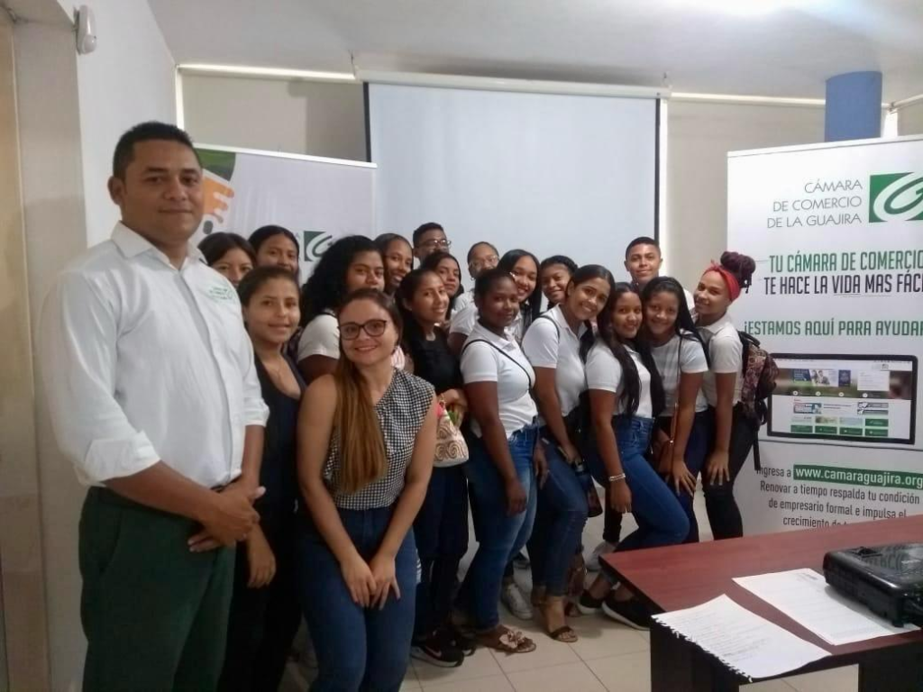 Visita de los estudiantes de Negocios Internacionales de Uniguajira en 2022.