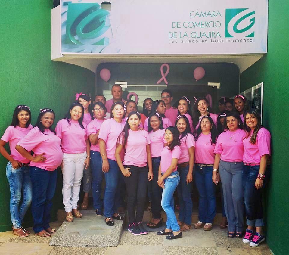 Conmemoración del mes rosa por la lucha contra el cancer de mama.