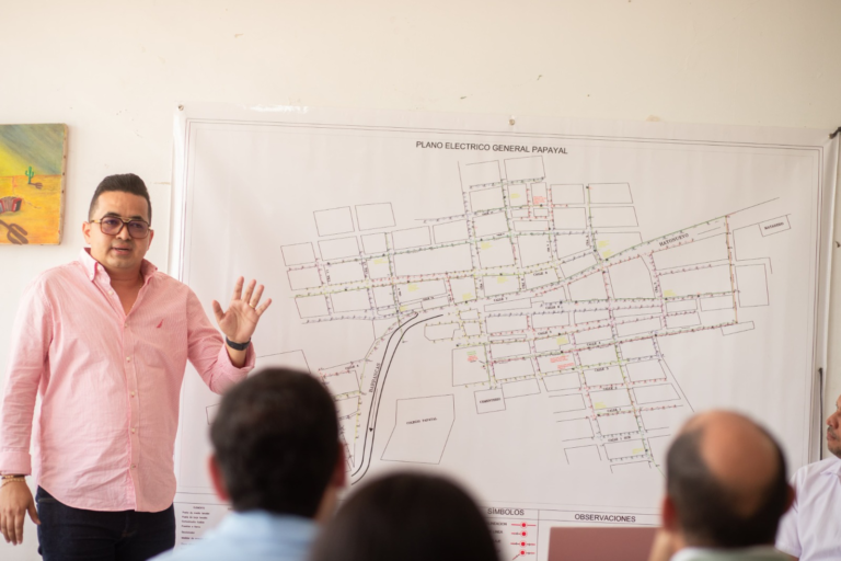 Socializaron proyecto para remodelación y reposición de redes de distribución eléctrica en Papayal, Barrancas