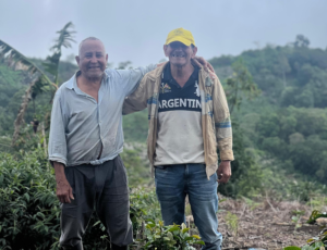“Ser dueño, en papel, de lo que ya es mío en el alma”: Pedro Contreras, guardián de la tierra en Las Mesas, Villanueva