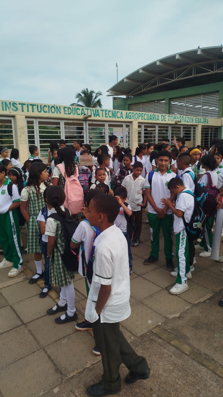 En Tomarrazón y Cotoprix, también los estudiantes y docentes exigen el transporte escolar