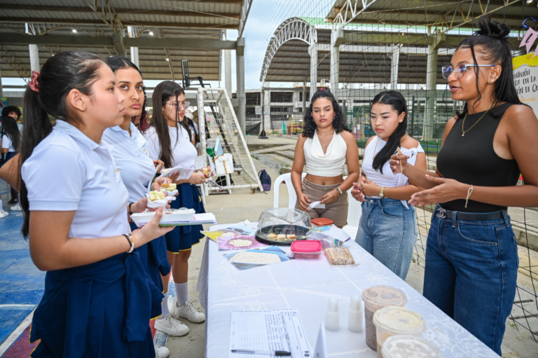 Exitosa fue la Feria de Biotecnología en Uniguajira