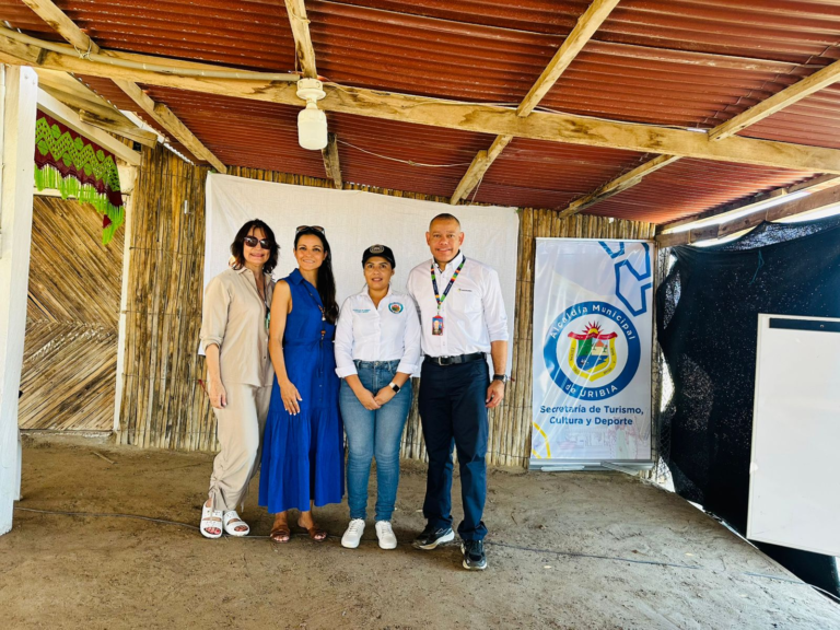 Uribia dio el primer paso para recibir cruceros con éxito: 30 emprendedores wayuu fueron capacitados en el Cabo de la Vela