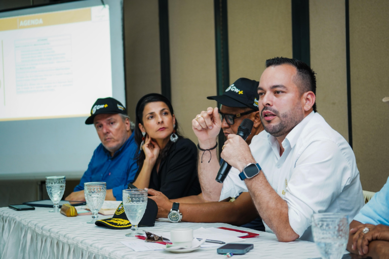 MinEnergía propone que comunidades indígenas integren juntas directivas y sean accionistas de proyectos solares y eólicos en La Guajira