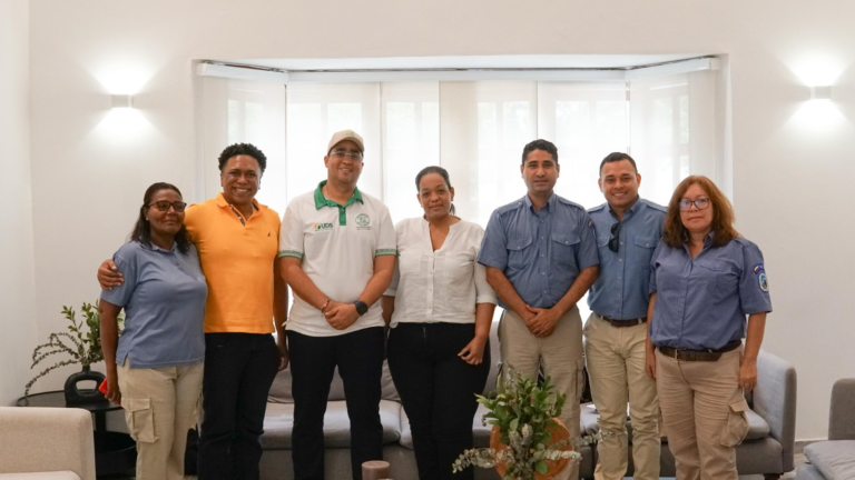 Gobernación y Parques Nacionales impulsan el Proyecto Guajira Conexión Biocultural por un desarrollo sostenible