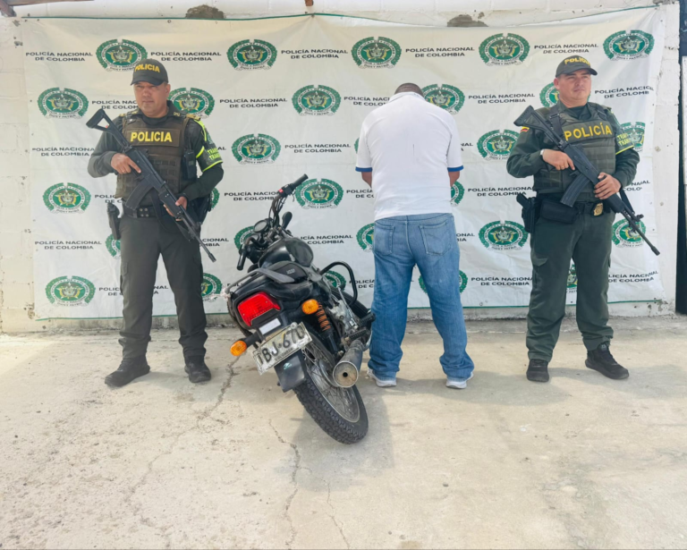 Capturan a tres hombres en La Guajira por mostrar licencias de conducción falsas