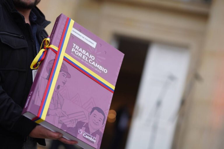 El “arroz con mango”: 24 horas frenéticas de aprobar, desaprobar, desobedecer y ganar
