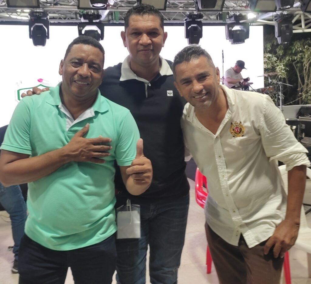 Cesar Blanco, Alcides Peinado Melo y Julio Salas, Reyes de la Canción Comercial, Costumbrista y Alusiva