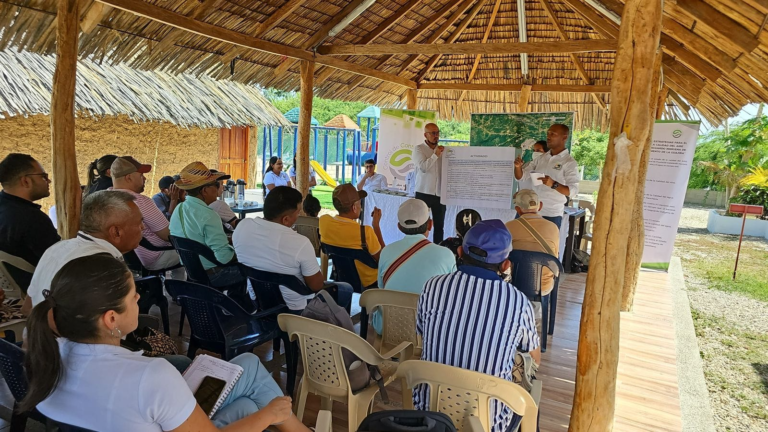 Corpoguajira socializa proyecto de monitoreo ambiental en el Resguardo Indígena de Provincial, Barrancas