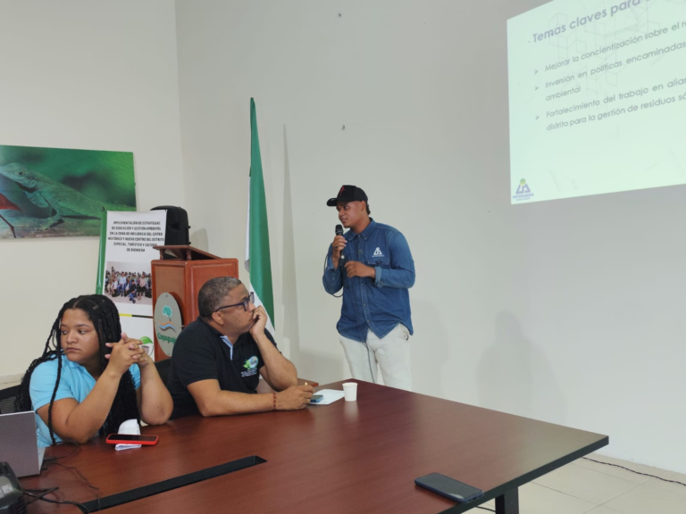 Adelantaron conversatorio sobre gestión de residuos sólidos en el centro histórico de Riohacha