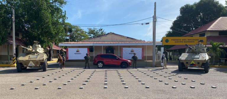 Golpe al narcotráfico en el corredor Cesar–La Guajira: Ejército incauta 100 kilos de presunta cocaína tras persecución en La Paz