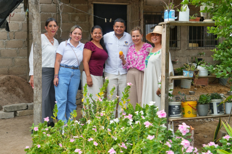 Ministra de Vivienda y Alcalde de Riohacha entregan mejoramientos de vivienda a familias del Distrito