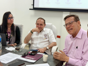 Ministro de Trabajo Antonio Sanguino atiende denuncia