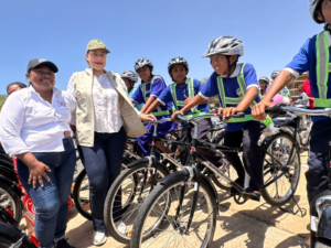 Bienestar Familiar y World Bicycle Relief benefician a 300 familias wayuu en la zona norte extrema de La Guajira