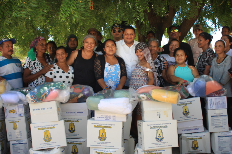 Alcalde Genaro Redondo lidera la entrega de 7.000 ayudas humanitarias a familias afectadas por la ola invernal 2024