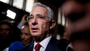 Álvaro Uribe Vélez fue declarado culpable por soborno en actuación penal