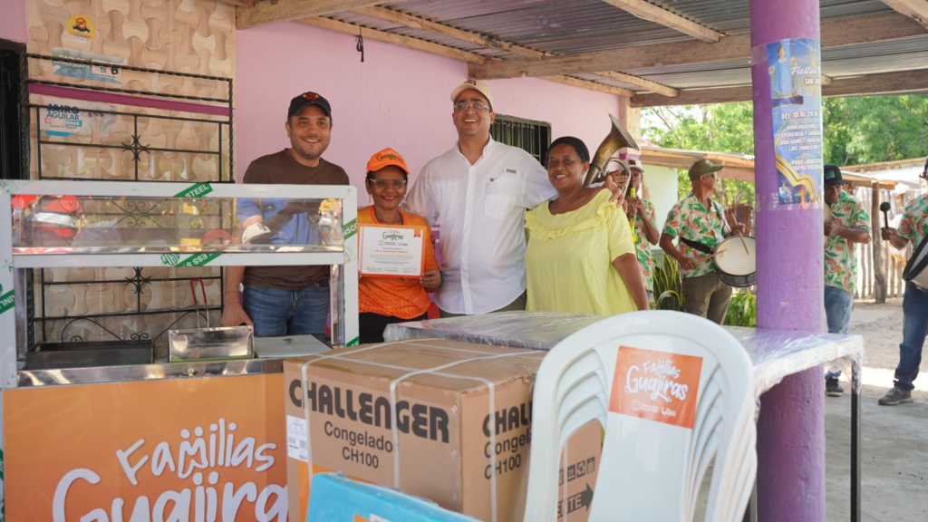 Gobernador Aguilar recorrió el corredor minero entregando más de 1.000 activos productivos a emprendedores locales