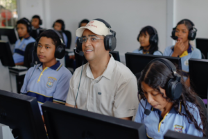 Más de 35 mil estudiantes en La Guajira se benefician con nuevas aulas interactivas