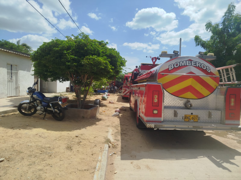 Incendio destruyó dos habitaciones en una vivienda del barrio José Antonio Galán en Riohacha